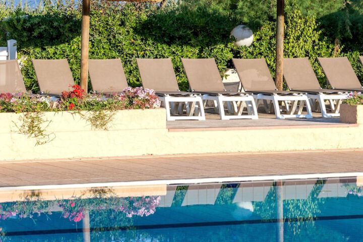 Pool Hotel