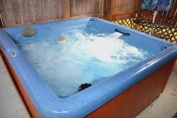 Pool 13 of 19