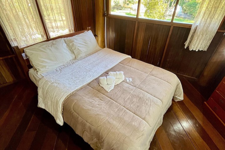 Room 10 of 66