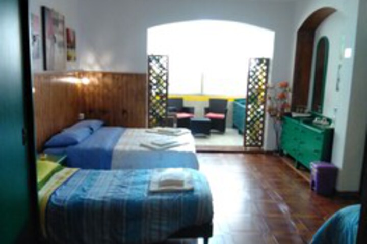 Room 37 of 48