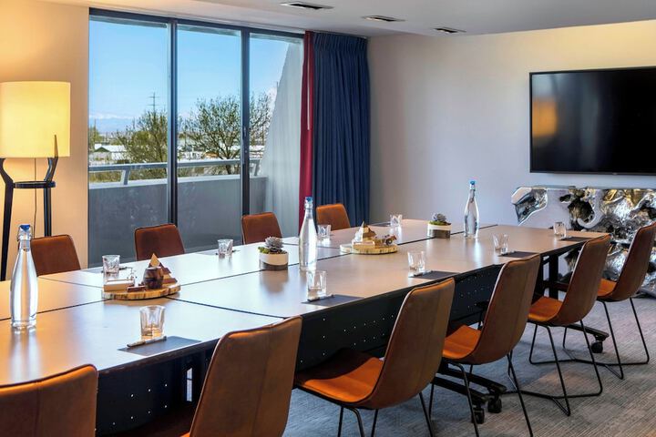Meeting facility