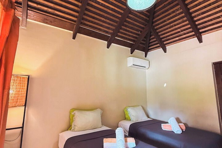 Room 26 of 186
