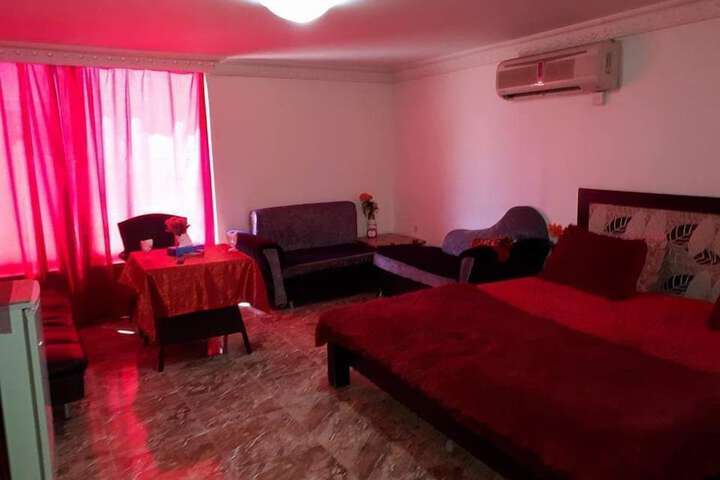 Room 8 of 15