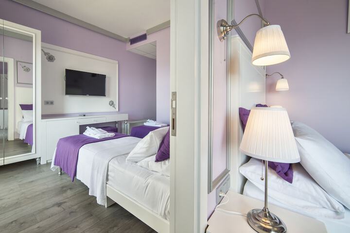 Room 15 of 29