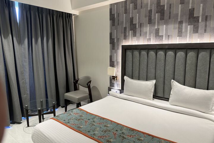 Room 2 of 13
