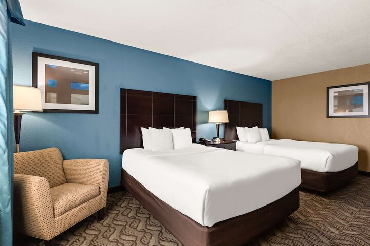 Suite 2 Queen Beds (8 of 19)