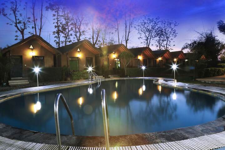 Pool 16 of 26
