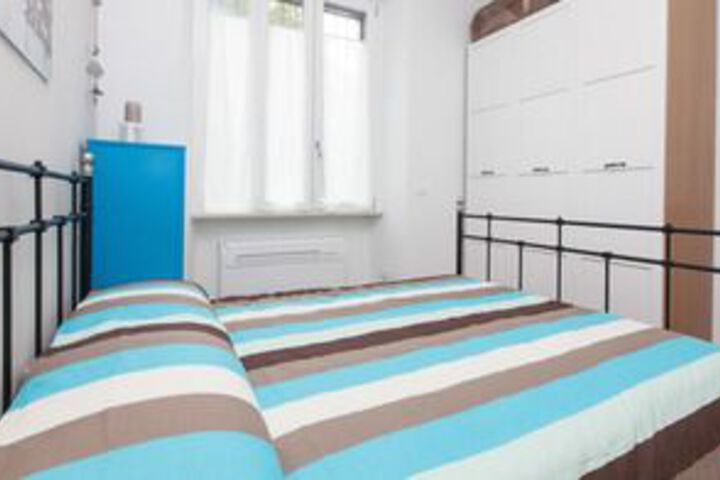 Room 11 of 21