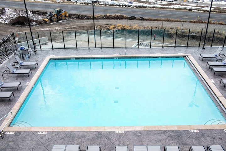 Pool 166 of 215