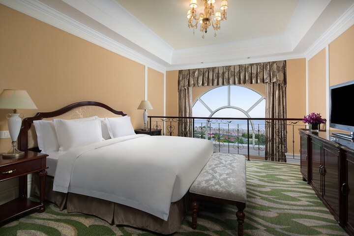 Room 20 of 147
