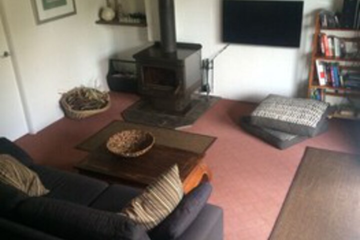 Room 6 of 12