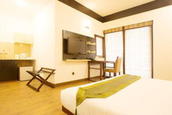 Room 4 of 20