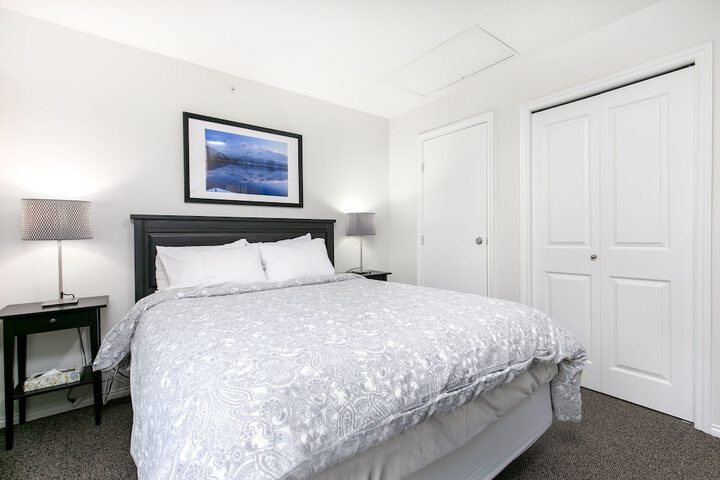 Room 25 of 227