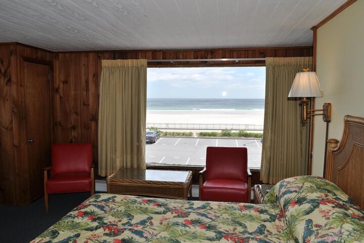 Room 6 of 46
