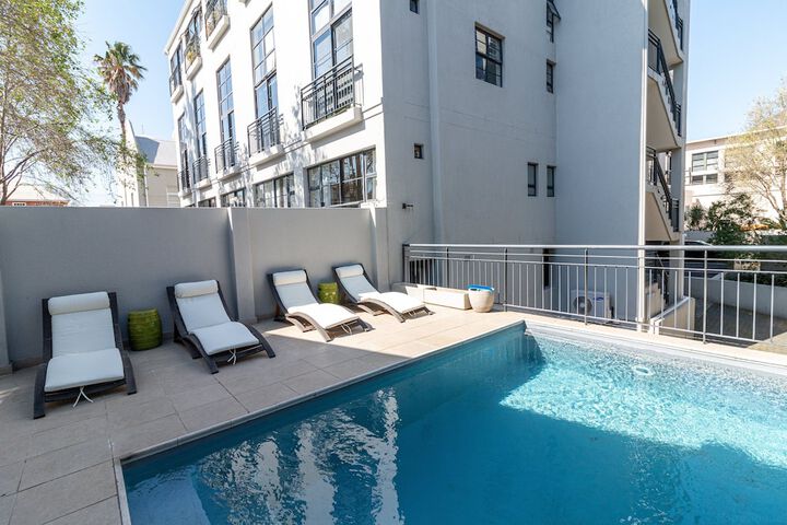 Pool 85 of 138
