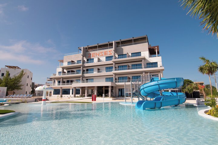 Zenses Hotel in Caye Caulker