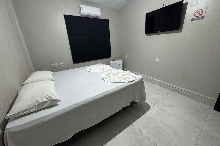 Room 14 of 38