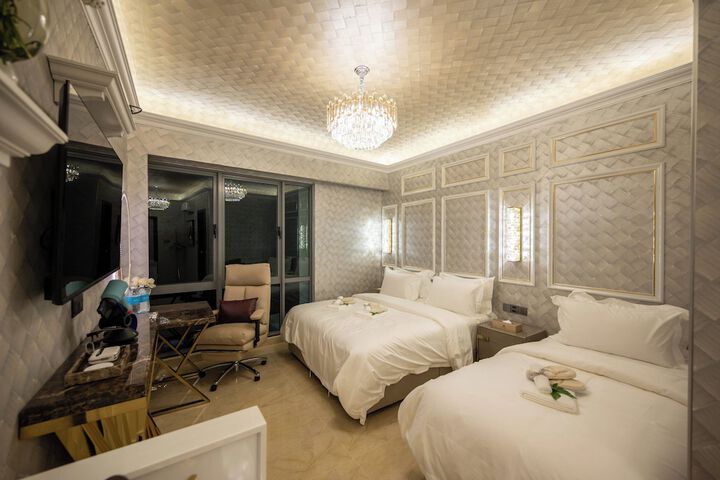 Room 107 of 285