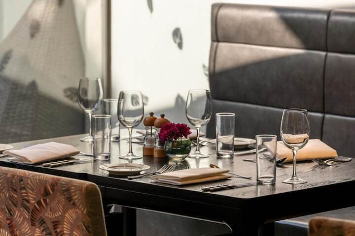 Dining 85 of 139