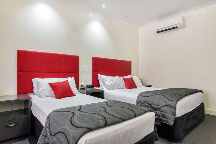 Room 8 of 43