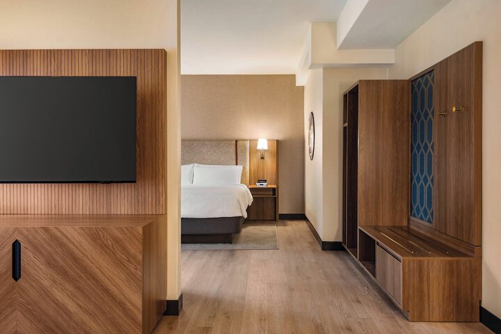 Room 21 of 87