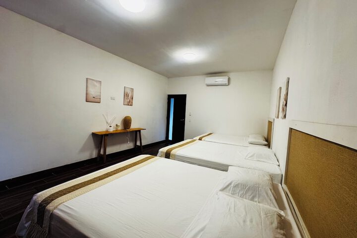 Room 21 of 43