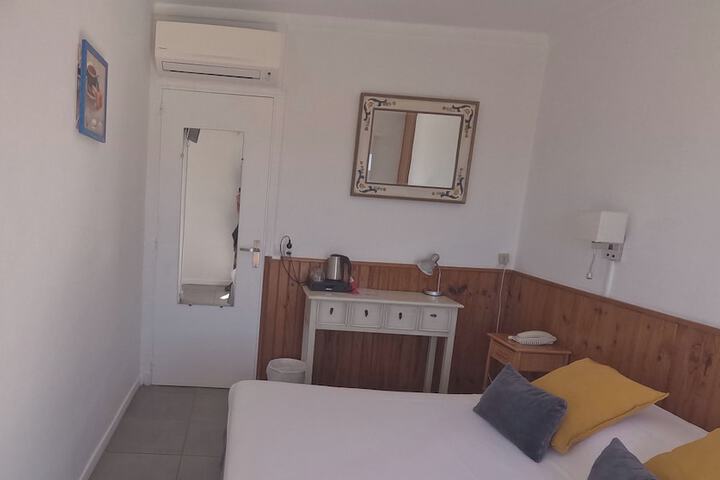 Room 20 of 39