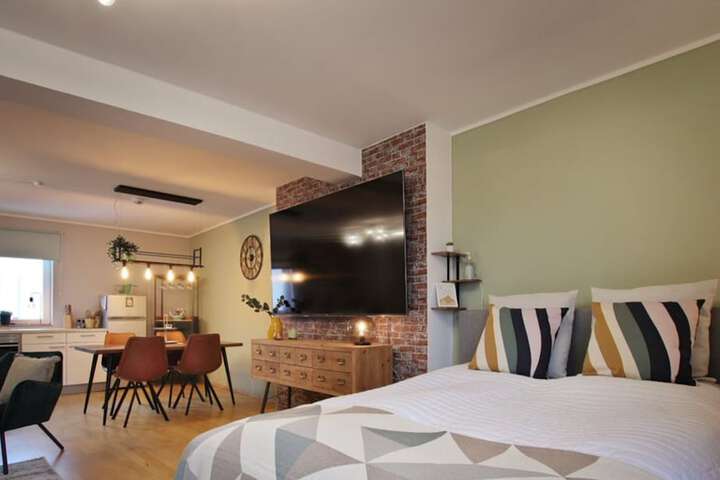 Room 3 of 47