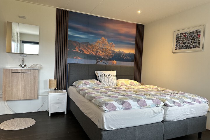 Room 14 of 86