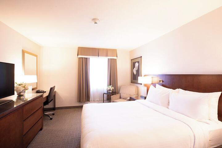 Room 6 of 34