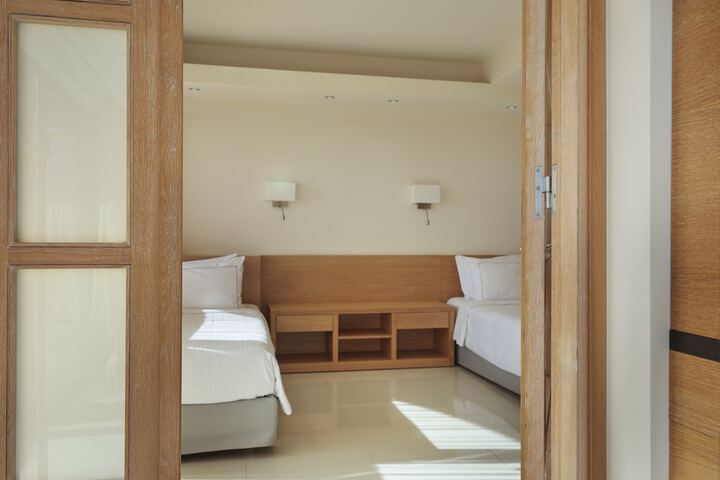 Room 18 of 87