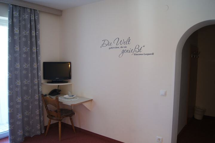 Room 37 of 82