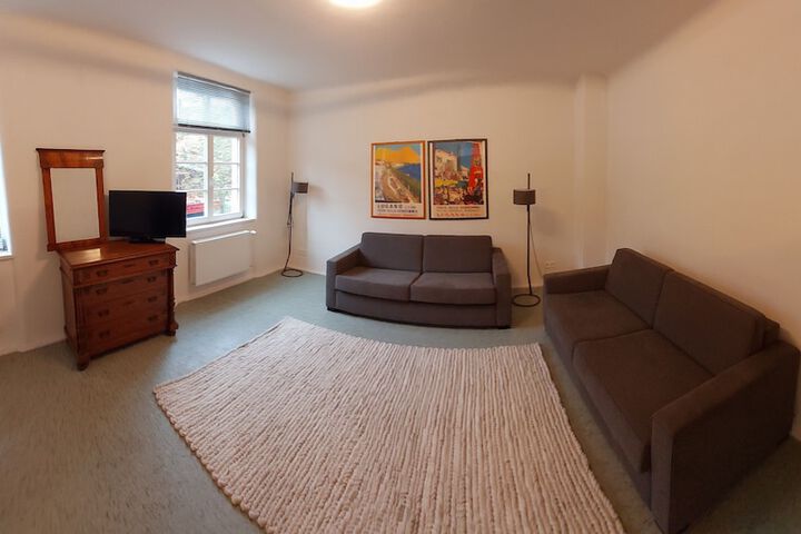 Room 35 of 67