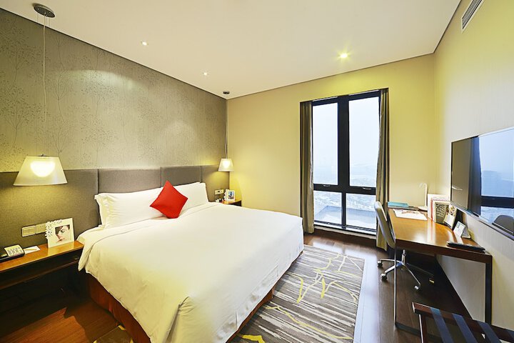 Room 20 of 68