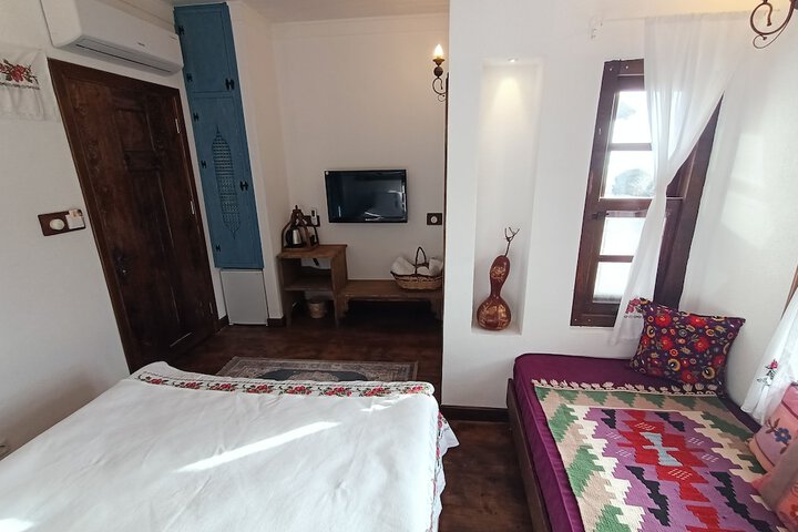 Room 11 of 85