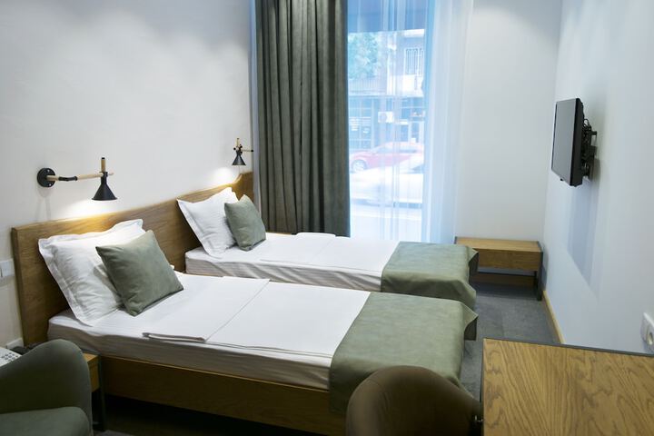 Room 10 of 49