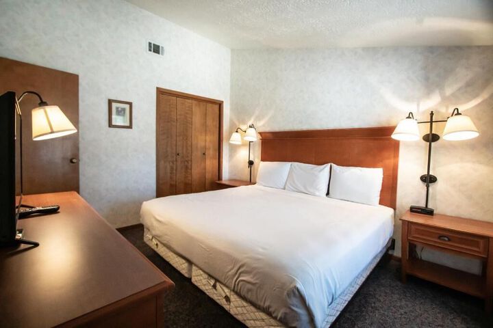 Room 27 of 32