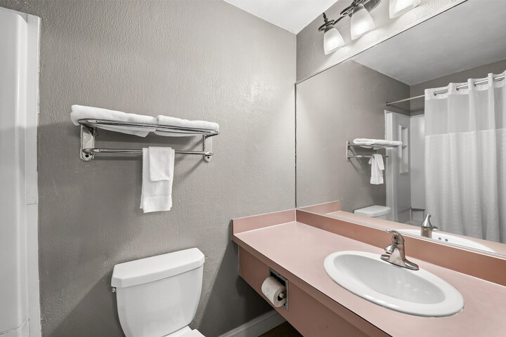 Room 20 of 29