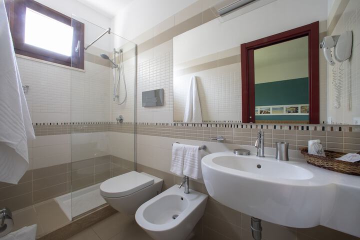 Room 20 of 27