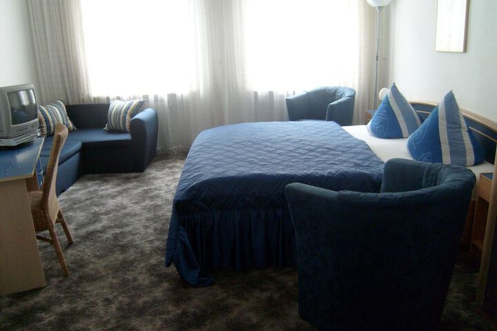 Room 15 of 51