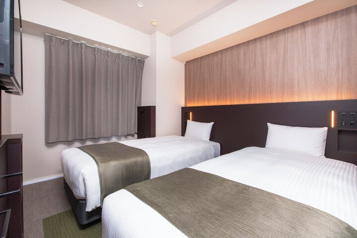 Room 5 of 25