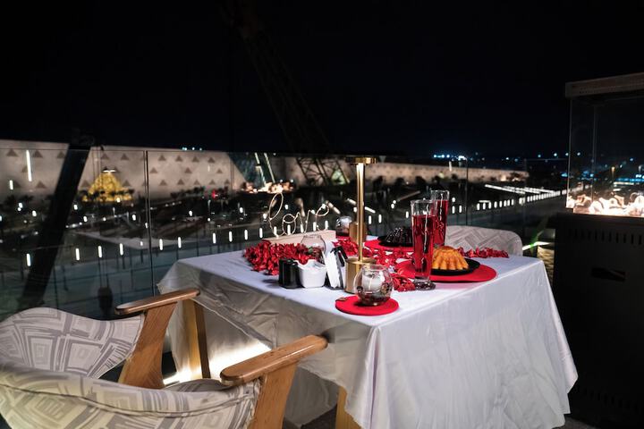 Dining 77 of 109