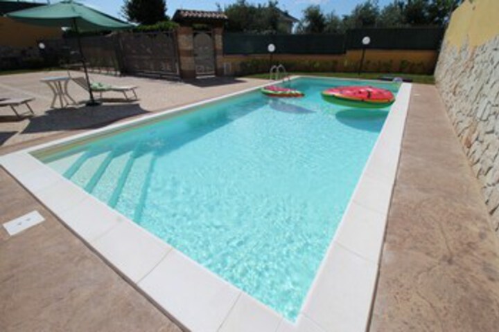 Pool 13 of 26