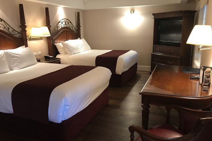 Room 6 of 62