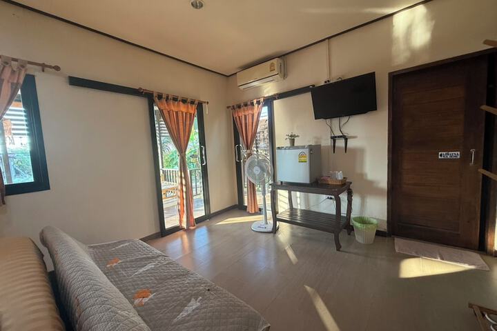 Room 10 of 27