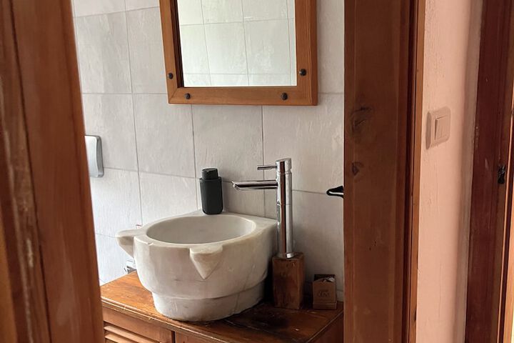 Room 7 of 17