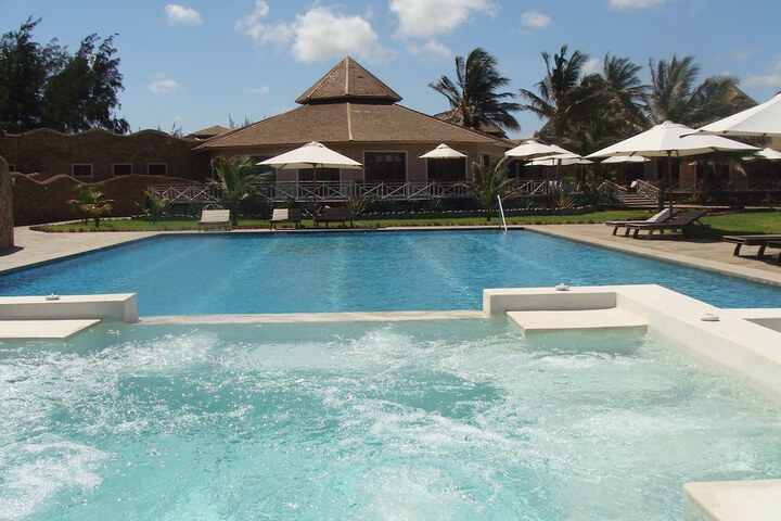 Pool 74 of 143