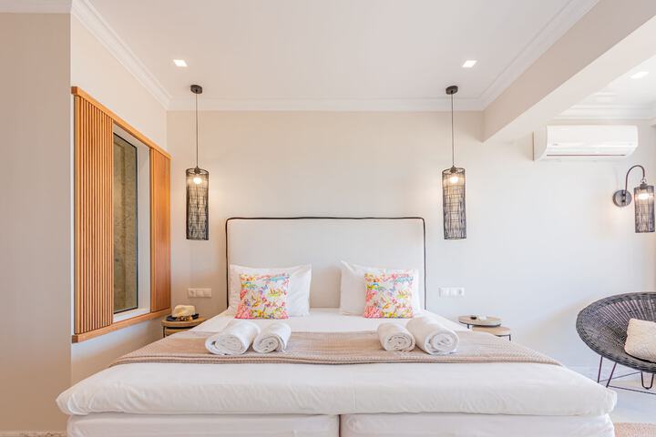 Room 43 of 105