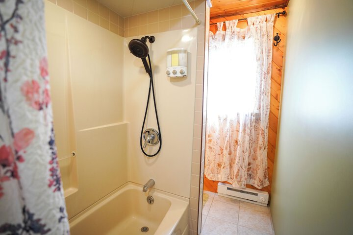 Room 193 of 230