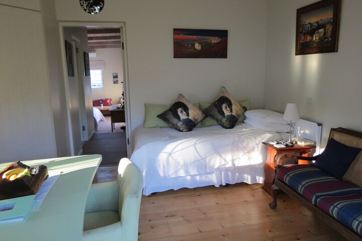 Room 54 of 106